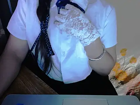 Snapshot of maian_love chatting on 15, 7, 2026 maian love online show from 15, 7, 2026