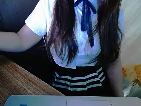Snapshot of maian_love chatting on 18, 7, 2026 maian love online show from 18, 7, 2026