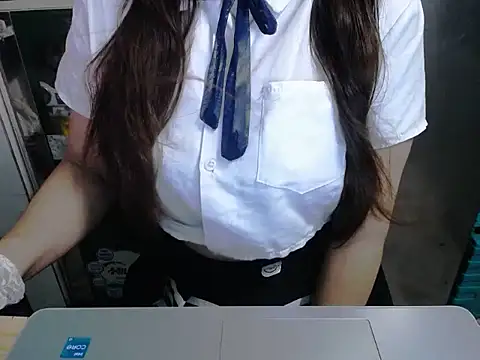 Snapshot of maian_love chatting on 20, 7, 2026 maian love online show from 20, 7, 2026