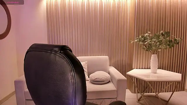 Snapshot of MadisonKane chatting on 19, 6, 2026 MadisonKane online show from 19, 6, 2026