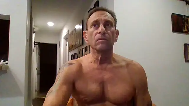 Snapshot of johnnymarino1010 chatting on 17, 12, 2025 johnnymarino1010 online show from 17, 12, 2025