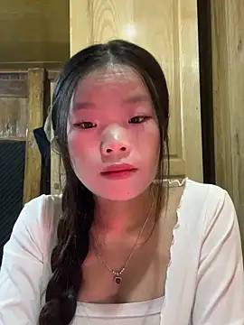 Snapshot of Heni-a chatting on 16, 12, 2025 Heni-a online show from 16, 12, 2025