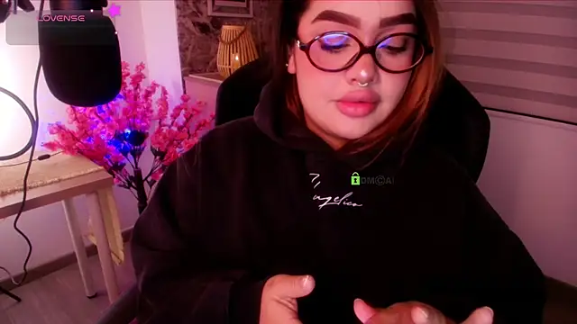 Snapshot of asheryn chatting on 24, 7, 2026 asheryn online show from 24, 7, 2026