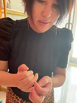 Snapshot of luckybaby666999 chatting on 21, 4, 2026 luckybaby666999 online show from 21, 4, 2026