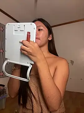 Snapshot of voganmarie chatting on 1, 4, 2026 voganmarie online show from 1, 4, 2026