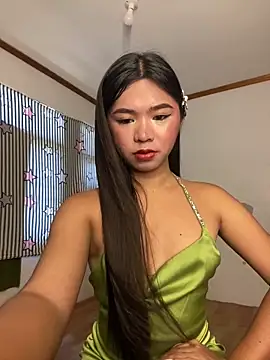 Snapshot of voganmarie chatting on 4, 4, 2026 voganmarie online show from 4, 4, 2026