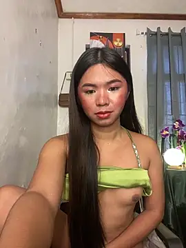 Snapshot of voganmarie chatting on 9, 4, 2026 voganmarie online show from 9, 4, 2026