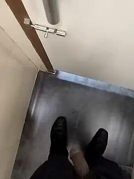 Snapshot of boyfromMum_bai chatting on 7, 4, 2026 boyfromMum bai online show from 7, 4, 2026