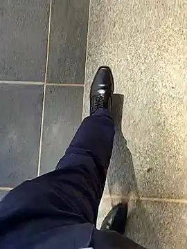 Snapshot of boyfromMum_bai chatting on 14, 4, 2026 boyfromMum bai online show from 14, 4, 2026