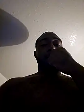 iLOVETRAY96 online show from 17, 12, 2025