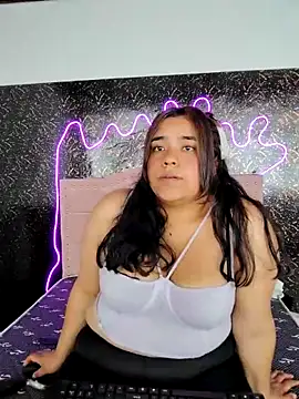 Snapshot of Evasex- chatting on 4, 12, 2025 Evasex- online show from 4, 12, 2025