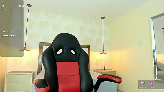 Snapshot of VENUSGREYS1 chatting on 23, 5, 2026 VENUSGREYS1 online show from 23, 5, 2026