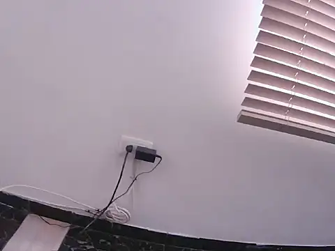 Fernanda andrew online show from 6, 4, 2026