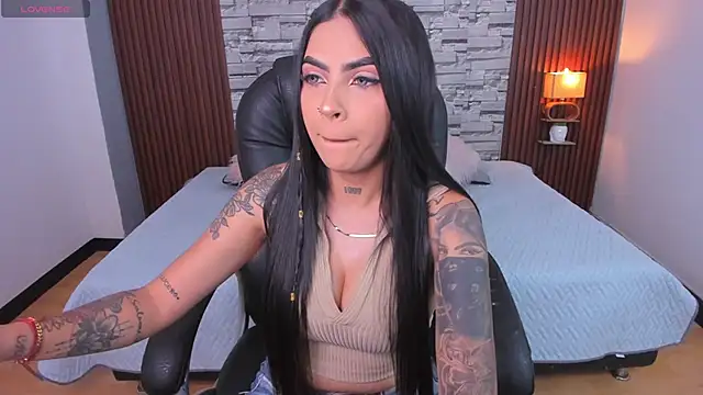 Snapshot of _hanna_miller__ chatting on 5, 5, 2026 hanna miller online show from 5, 5, 2026