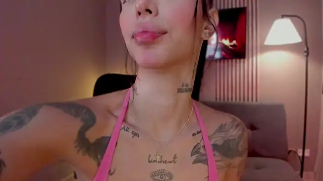 VegaLuxe online show from 8, 1, 2026