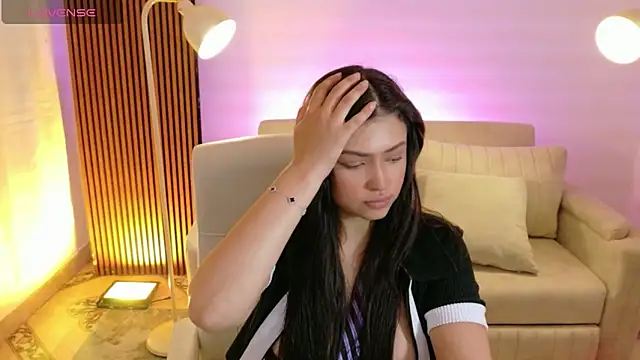 Snapshot of victoria___moon chatting on 24, 2, 2026 victoria moon online show from 24, 2, 2026