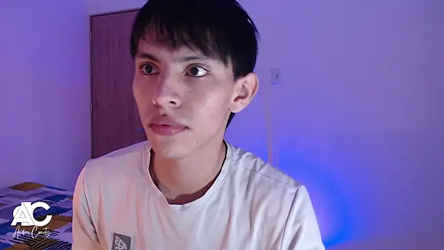 Snapshot of andrew_courtzz chatting on 8, 4, 2026 andrew courtzz online show from 8, 4, 2026