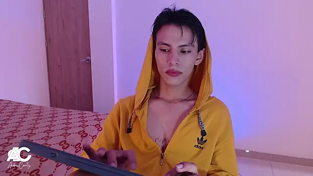 Snapshot of andrew_courtzz chatting on 9, 4, 2026 andrew courtzz online show from 9, 4, 2026