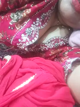 Snapshot of desiriya14 chatting on 1, 4, 2026 desiriya14 online show from 1, 4, 2026