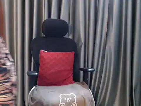 Snapshot of -Micky- chatting on 28, 2, 2026 -Micky- online show from 28, 2, 2026