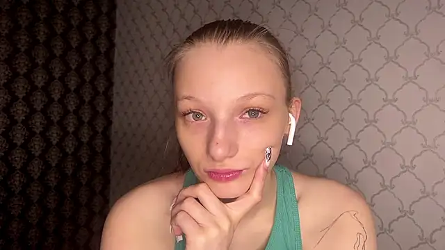 Snapshot of Cleonoth2o chatting on 8, 3, 2026 Cleonoth2o online show from 8, 3, 2026