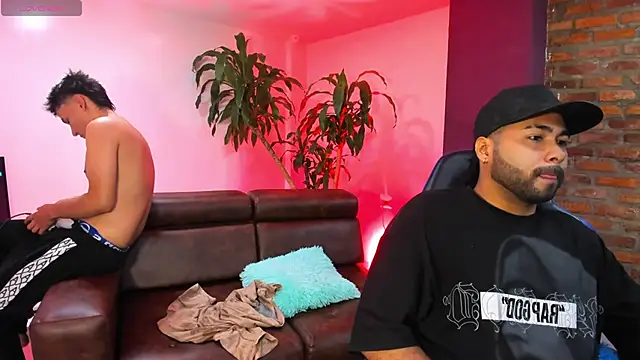 HotThreesoome online show from 4, 12, 2025