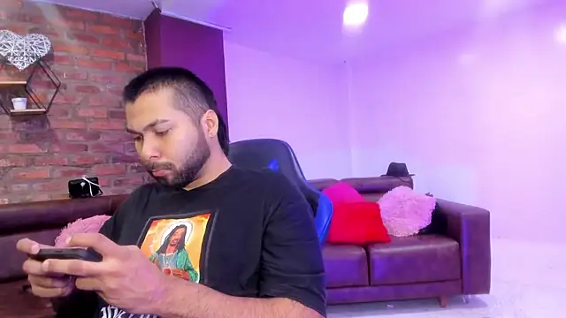 HotThreesoome online show from 10, 1, 2026