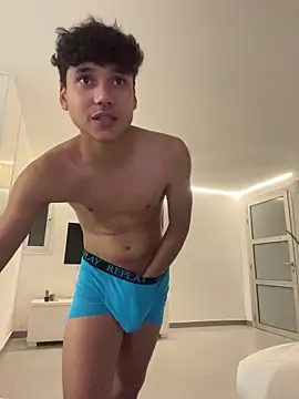 Snapshot of OnlyTyroone chatting on 22, 3, 2026 OnlyTyroone online show from 22, 3, 2026