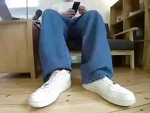 Snapshot of jonas_camboy chatting on 1, 4, 2026 jonas camboy online show from 1, 4, 2026