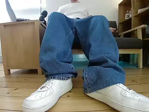 Snapshot of jonas_camboy chatting on 6, 4, 2026 jonas camboy online show from 6, 4, 2026