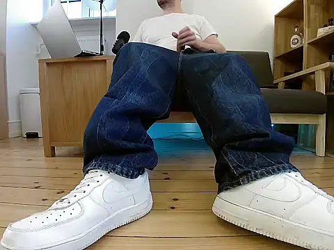 Snapshot of jonas_camboy chatting on 24, 4, 2026 jonas camboy online show from 24, 4, 2026