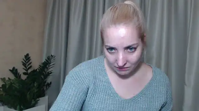 Snapshot of sweetpussy chatting on 10, 1, 2025 sweetpussy online show from 10, 1, 2025