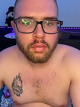 Snapshot of Comfortable-bite chatting on 4, 12, 2025 Comfortable-bite online show from 4, 12, 2025