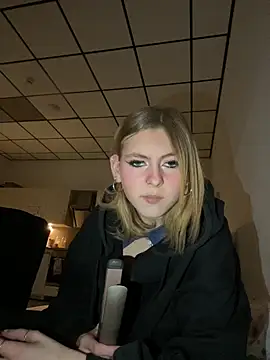 Snapshot of Milly-Kiss chatting on 7, 1, 2026 Milly-Kiss online show from 7, 1, 2026