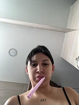 Snapshot of GennaJames_ chatting on 13, 12, 2025 GennaJames online show from 13, 12, 2025