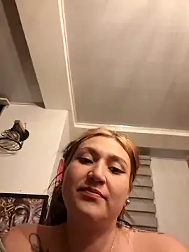 Magenta Moon online show from 17, 1, 2026