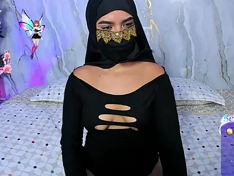 Snapshot of Raissa_zair chatting on 17, 12, 2025 Raissa zair online show from 17, 12, 2025