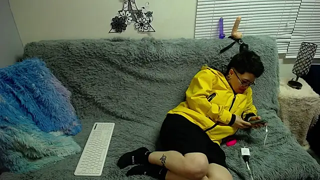 Snapshot of geminis_xxx chatting on 9, 4, 2026 geminis xxx online show from 9, 4, 2026