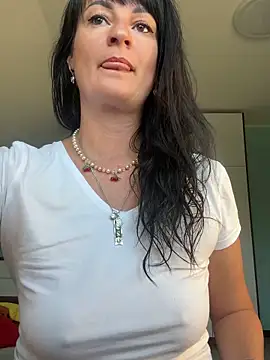 CherryCherry03 online show from 29, 5, 2026