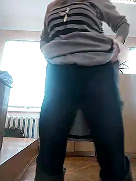 AhlyssaLove1155 online show from 5, 2, 2026