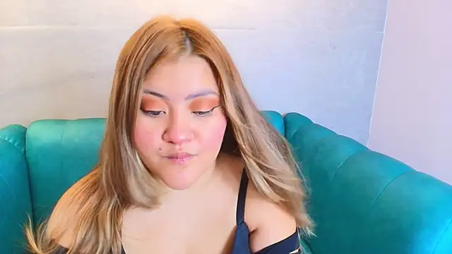 Snapshot of Sofia__Saenz chatting on 17, 12, 2025 Sofia Saenz online show from 17, 12, 2025