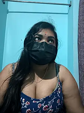 Snapshot of Shaksana-reddy chatting on 17, 12, 2025 Shaksana-reddy online show from 17, 12, 2025