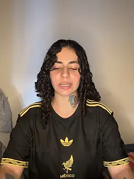 Snapshot of Estefania_Velez chatting on 21, 6, 2026 Estefania Velez online show from 21, 6, 2026