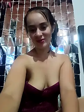 Snapshot of Heidy_Klum_ chatting on 17, 12, 2025 Heidy Klum online show from 17, 12, 2025