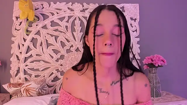 loraineblake online show from 11, 2, 2026