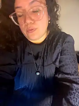 VanesssaMilf  online show from 3, 3, 2026