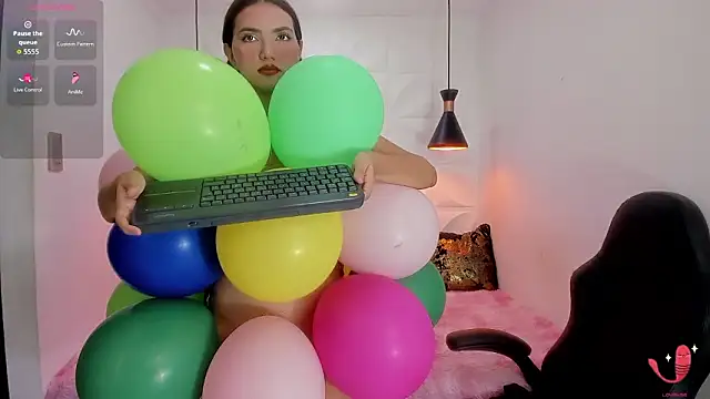 valeriecute18 online show from 11, 3, 2026