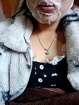Snapshot of mayni012314 chatting on 4, 2, 2026 mayni012314 online show from 4, 2, 2026