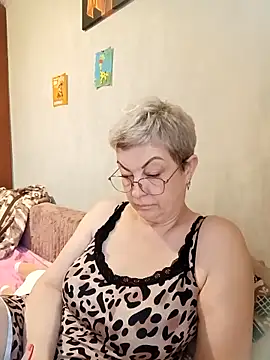 Snapshot of Bastet422111 chatting on 11, 5, 2026 Bastet422111 online show from 11, 5, 2026