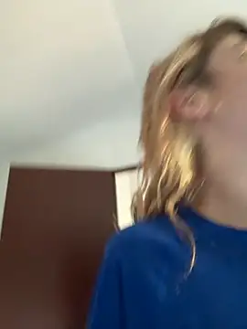 Snapshot of CelestialRuby chatting on 4, 10, 2025 CelestialRuby online show from 4, 10, 2025